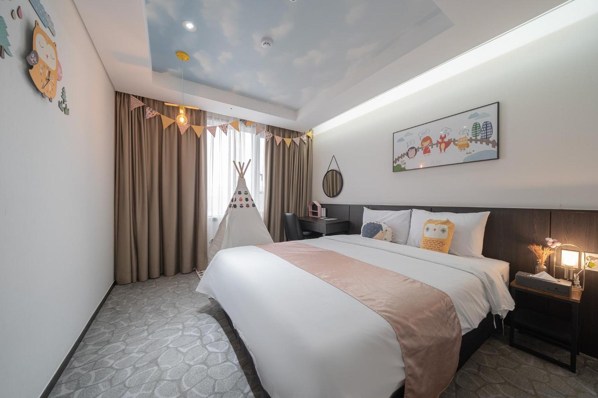 Ramada by Wyndham Yongin Hotel Bagian luar foto
